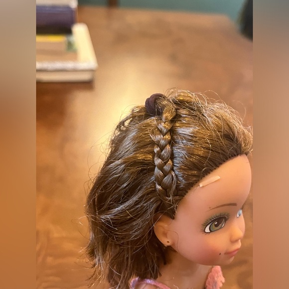 Mga entertainment forever best friends doll! Brown hair, green eyes, 10 in tall - Picture 6 of 13